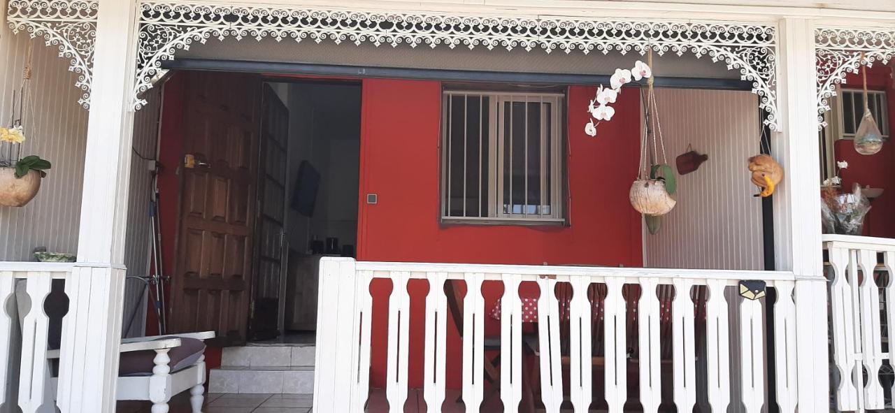 Les Anones Saint-Gilles-les-Bains Exterior foto