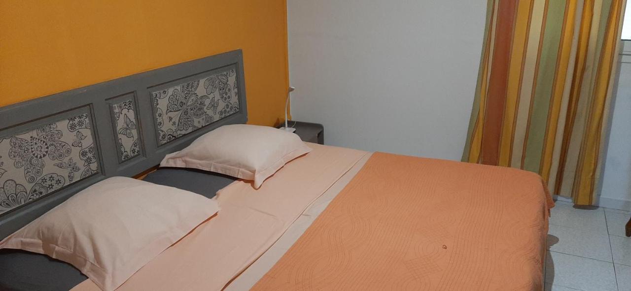 Les Anones Saint-Gilles-les-Bains Exterior foto