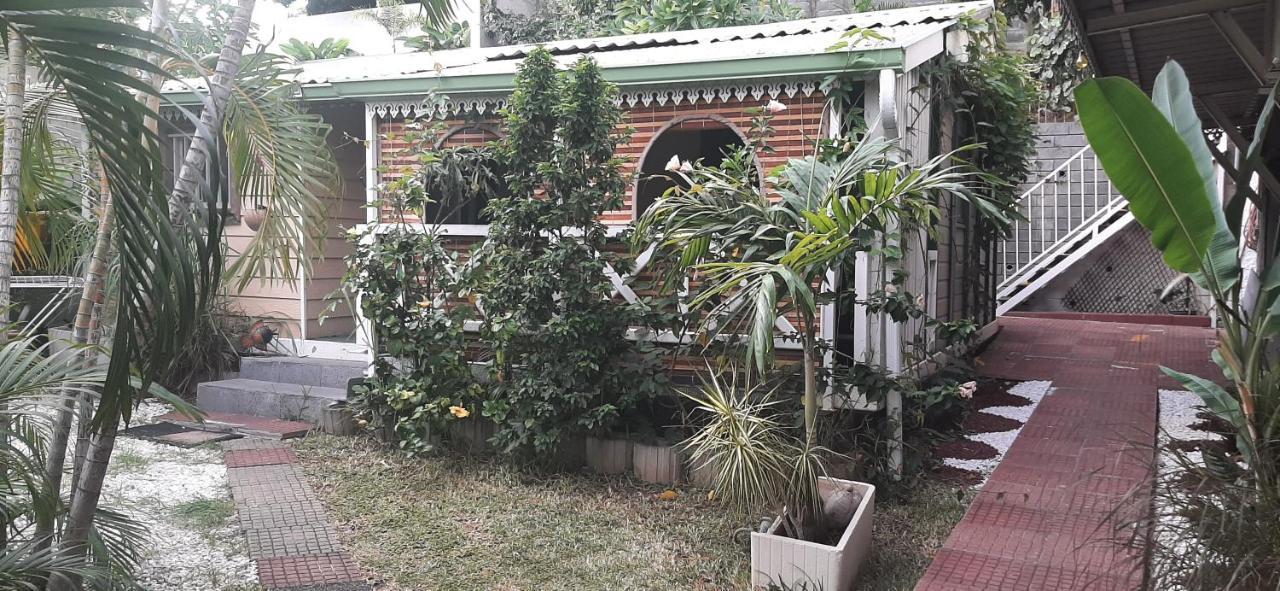 Les Anones Saint-Gilles-les-Bains Exterior foto