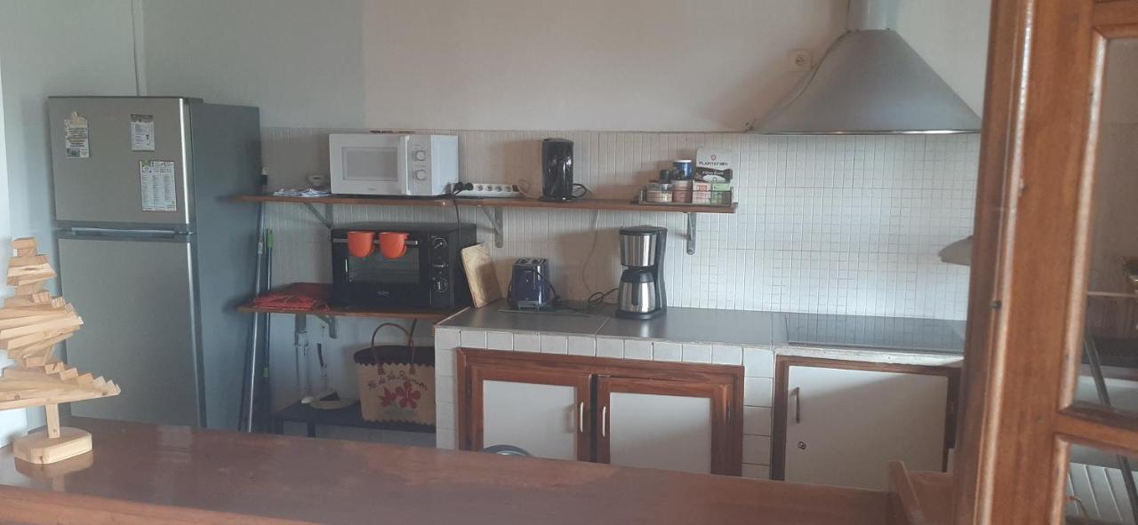 Les Anones Saint-Gilles-les-Bains Exterior foto