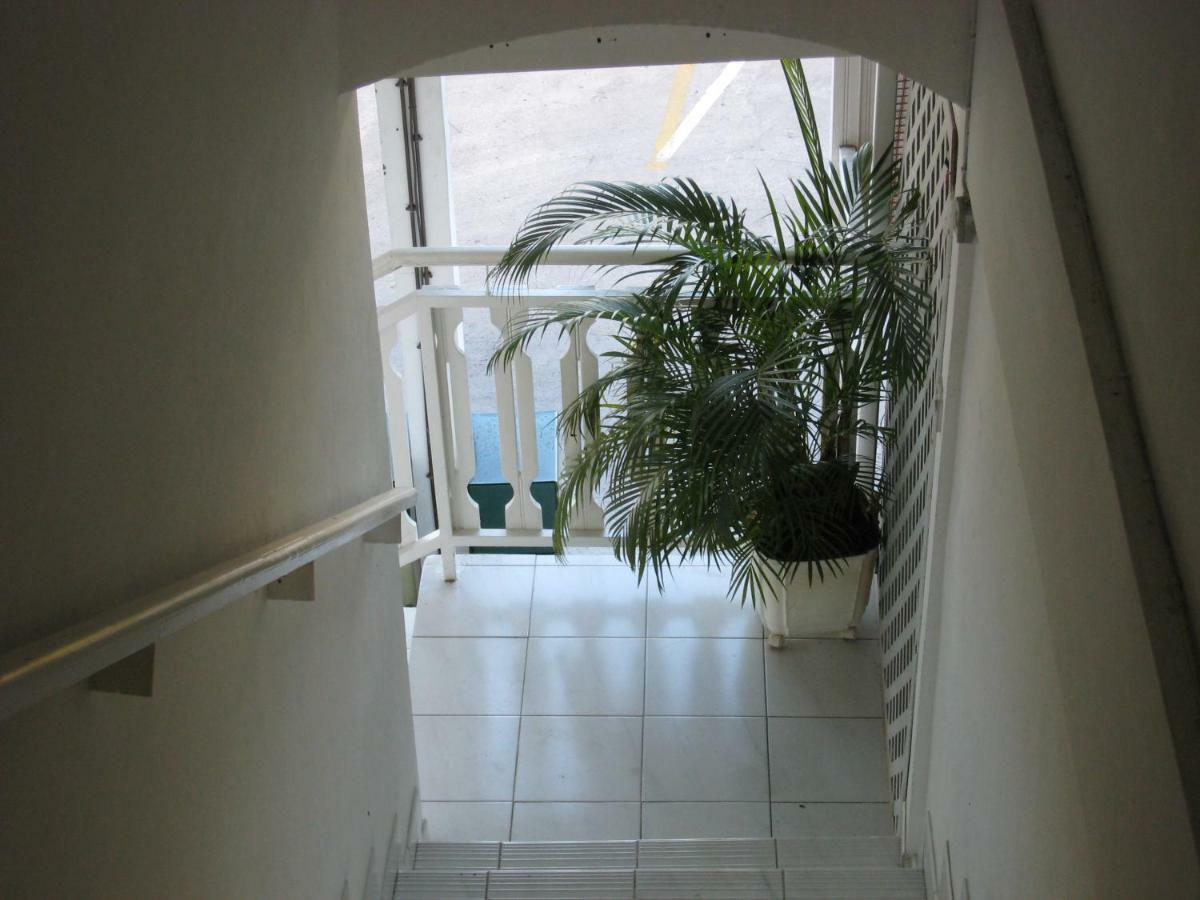 Les Anones Saint-Gilles-les-Bains Exterior foto